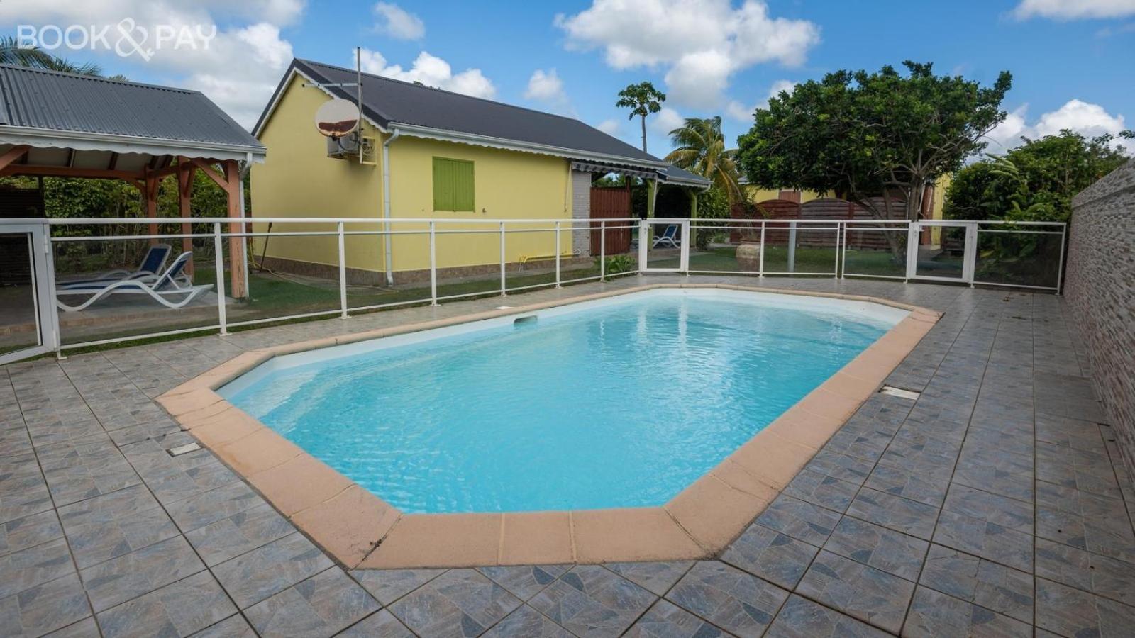 Villa Vanille - Maison avec piscine partagée view 2