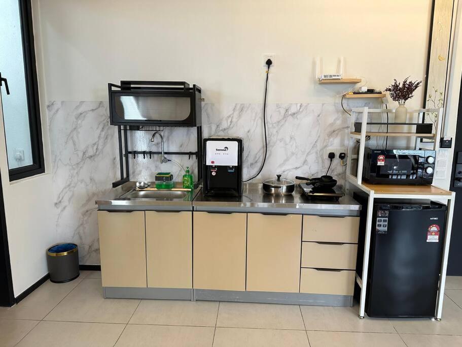 High Floor, 3BR 3queen bed, 2 parking, Urban Suites by XWHome photo 4