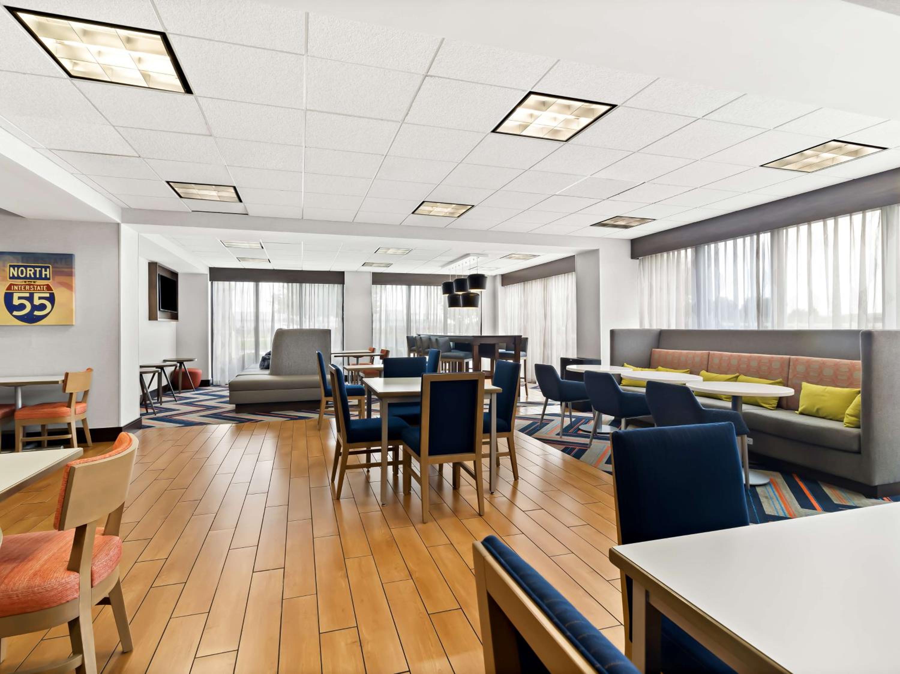 Blytheville Vacations - Hampton Inn Blytheville - Property Image 3
