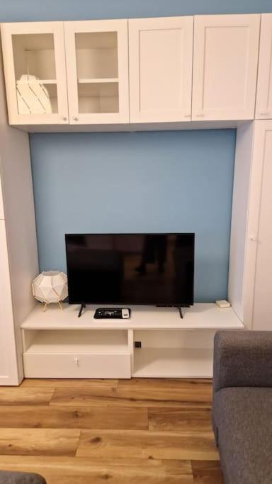 Monolocale Blu Studio Flat - Fondazione Prada, IEO, Duomo 15 minuti