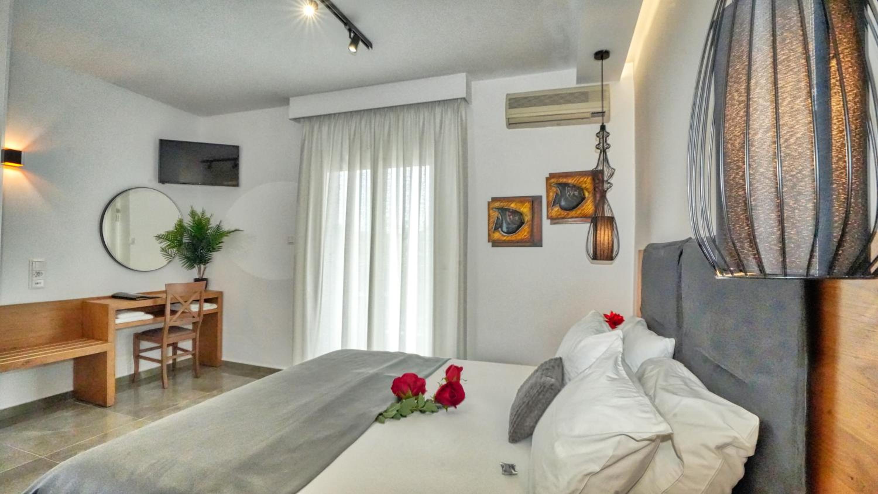 Sarantis Hotel