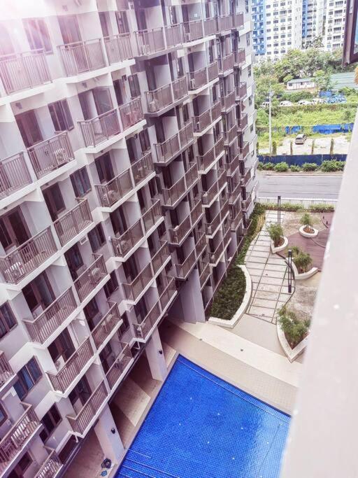 2 Bedroom near MOA S Residences view 5