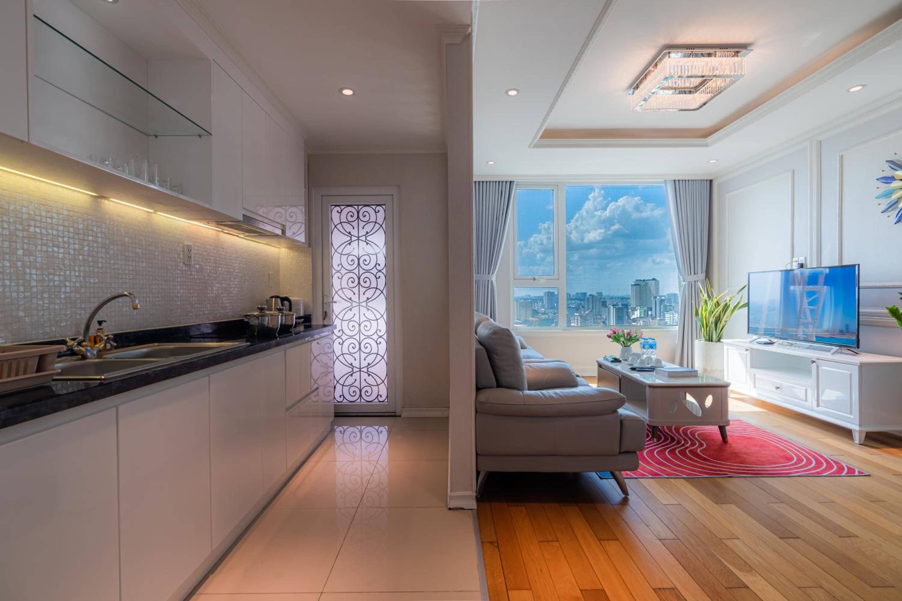 Leman Luxury Suites