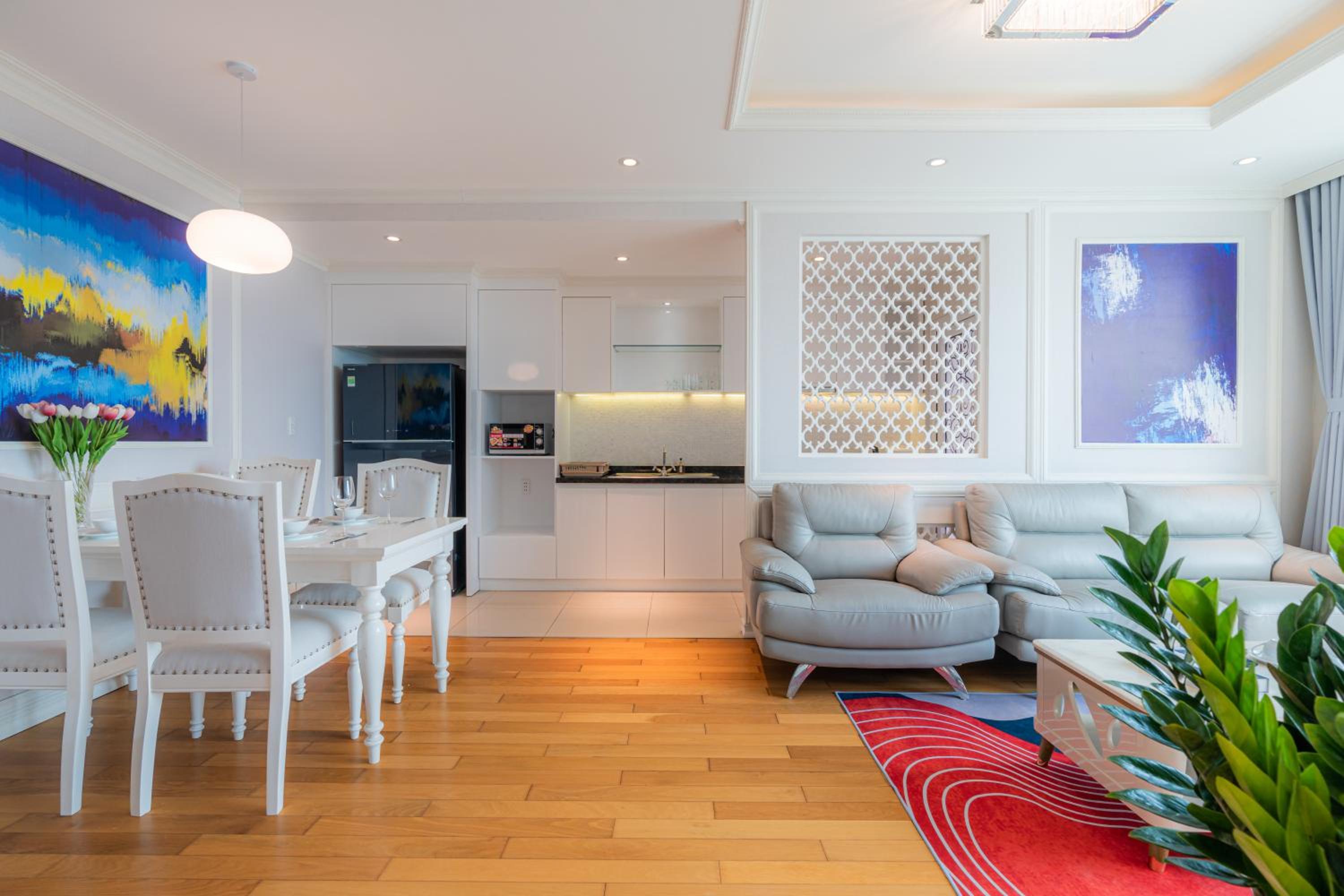 Leman Luxury Suites