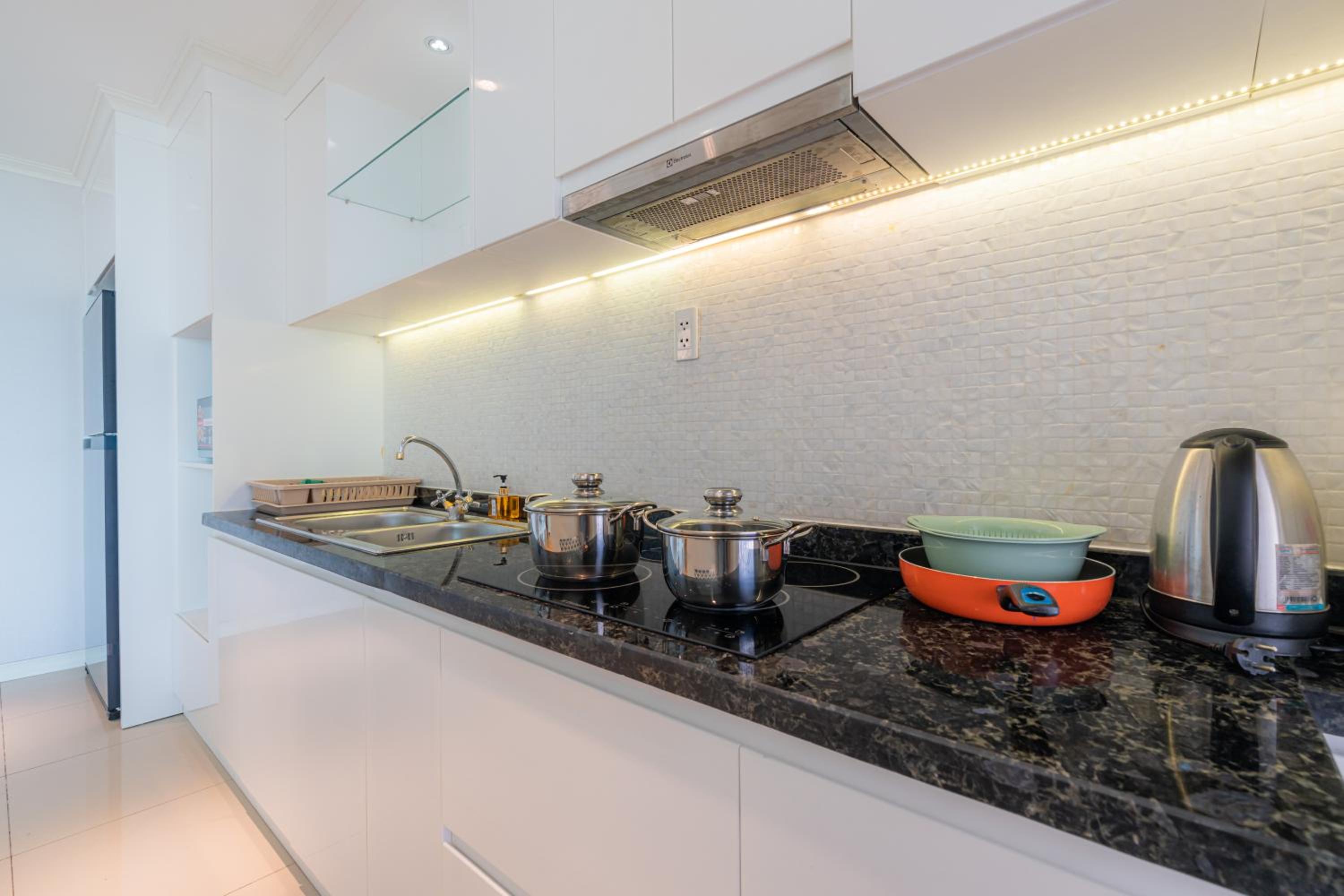 Leman Luxury Suites