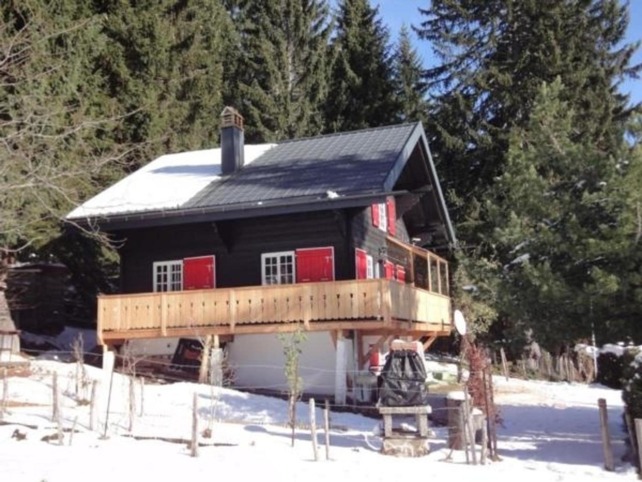 Maiensäss WiFi, Naturnah, Familienfreundlich, direkt im günstigen Familien-Skigebiet