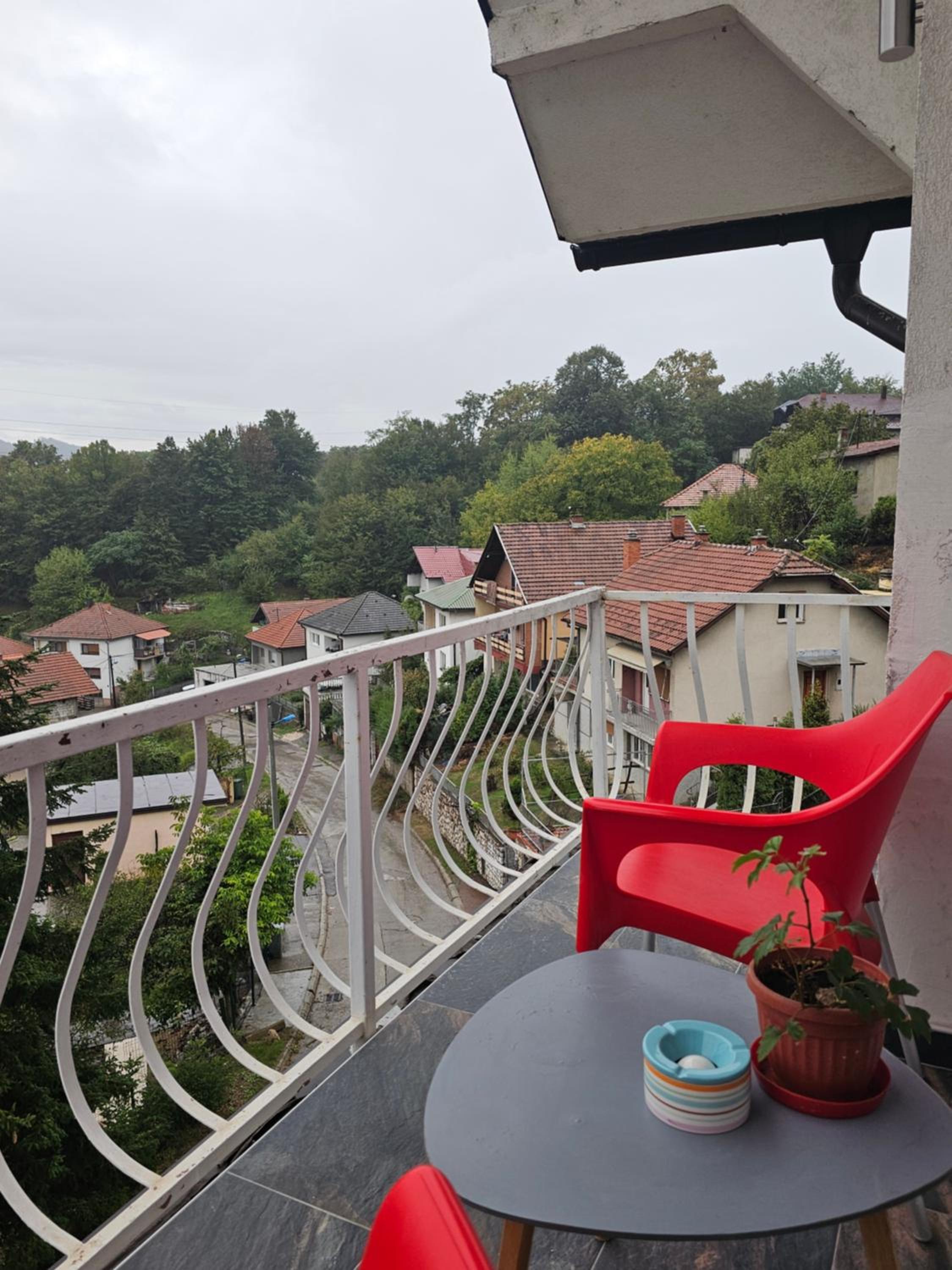 Skylight suite apartment