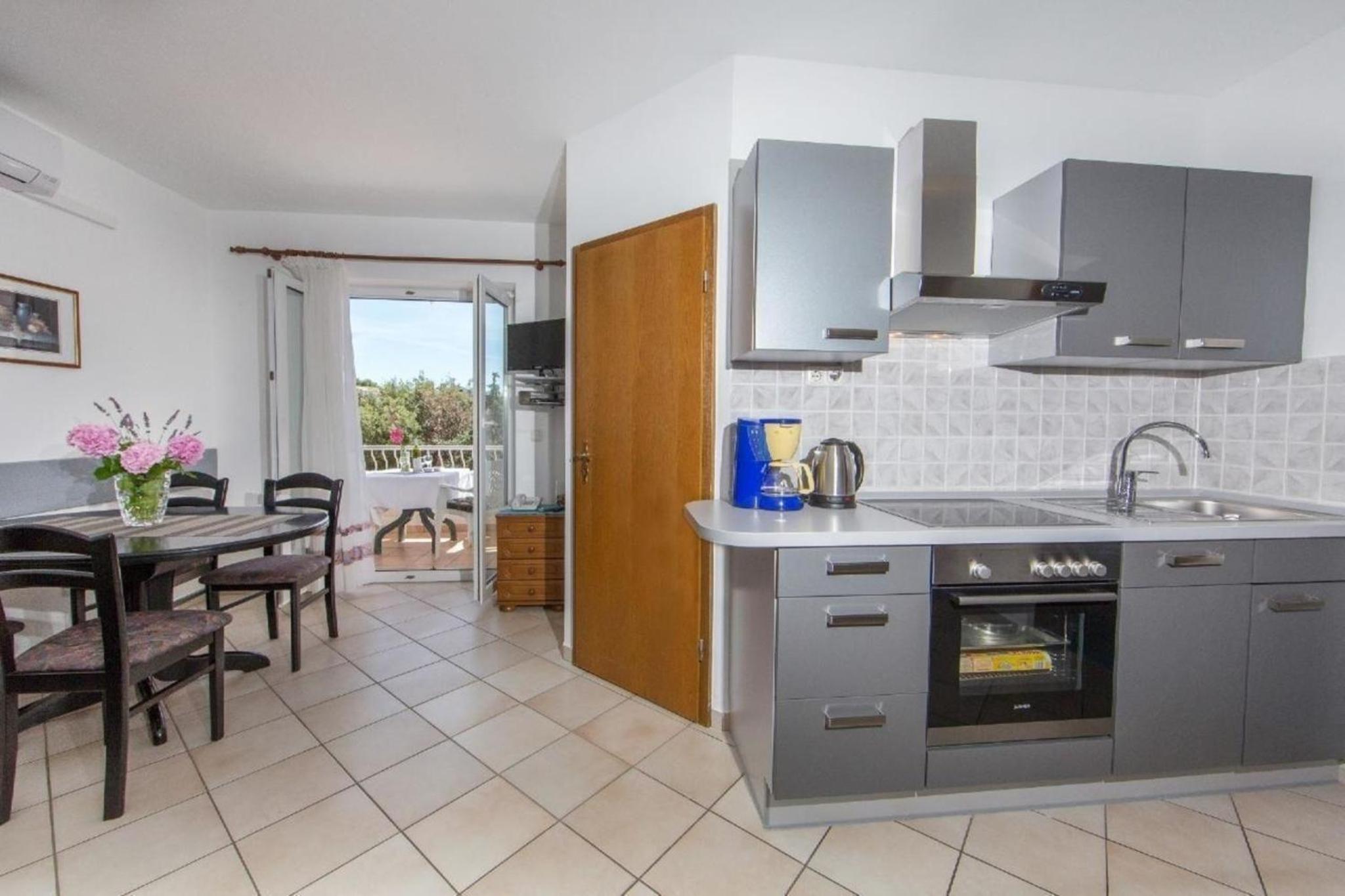 Apartment in Pjescana Uvala mit Gemeinschaftspool
