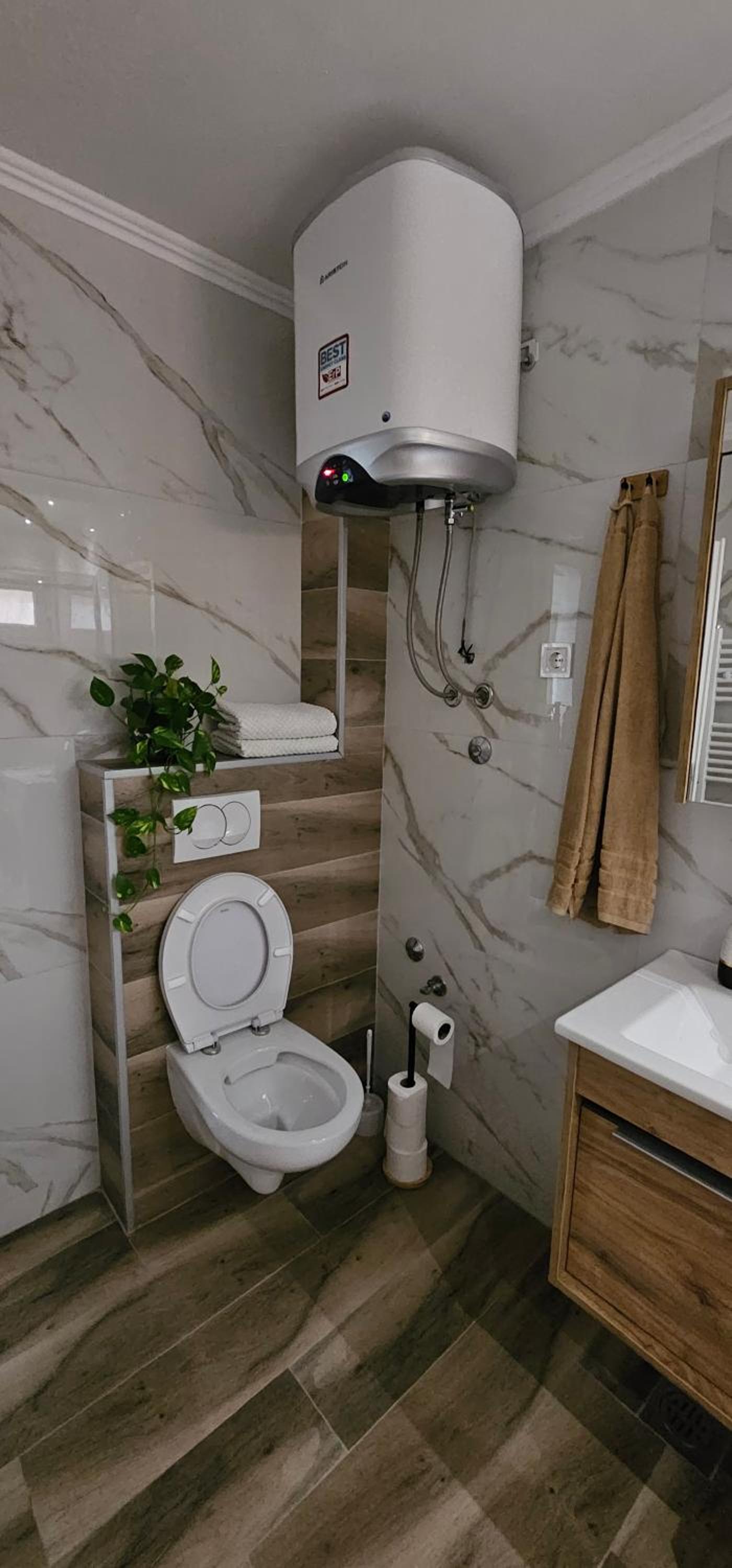 Skylight suite apartment