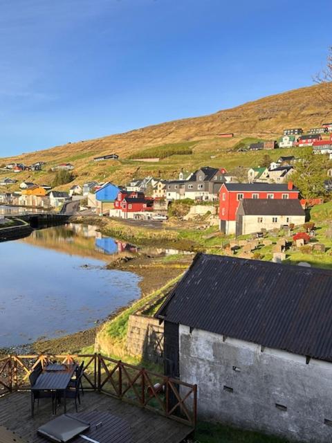 Cottage by the waterfront