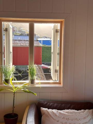 Cottage by the waterfront