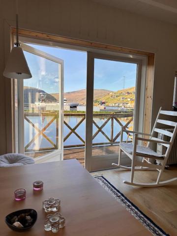 Cottage by the waterfront