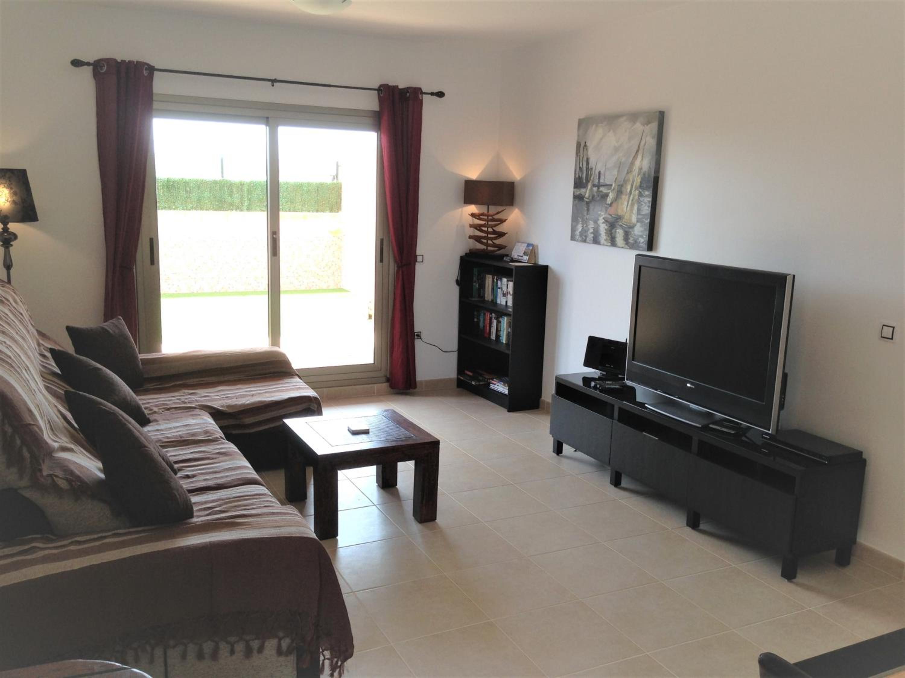 VV Registered Spacious Superb South facing apartment