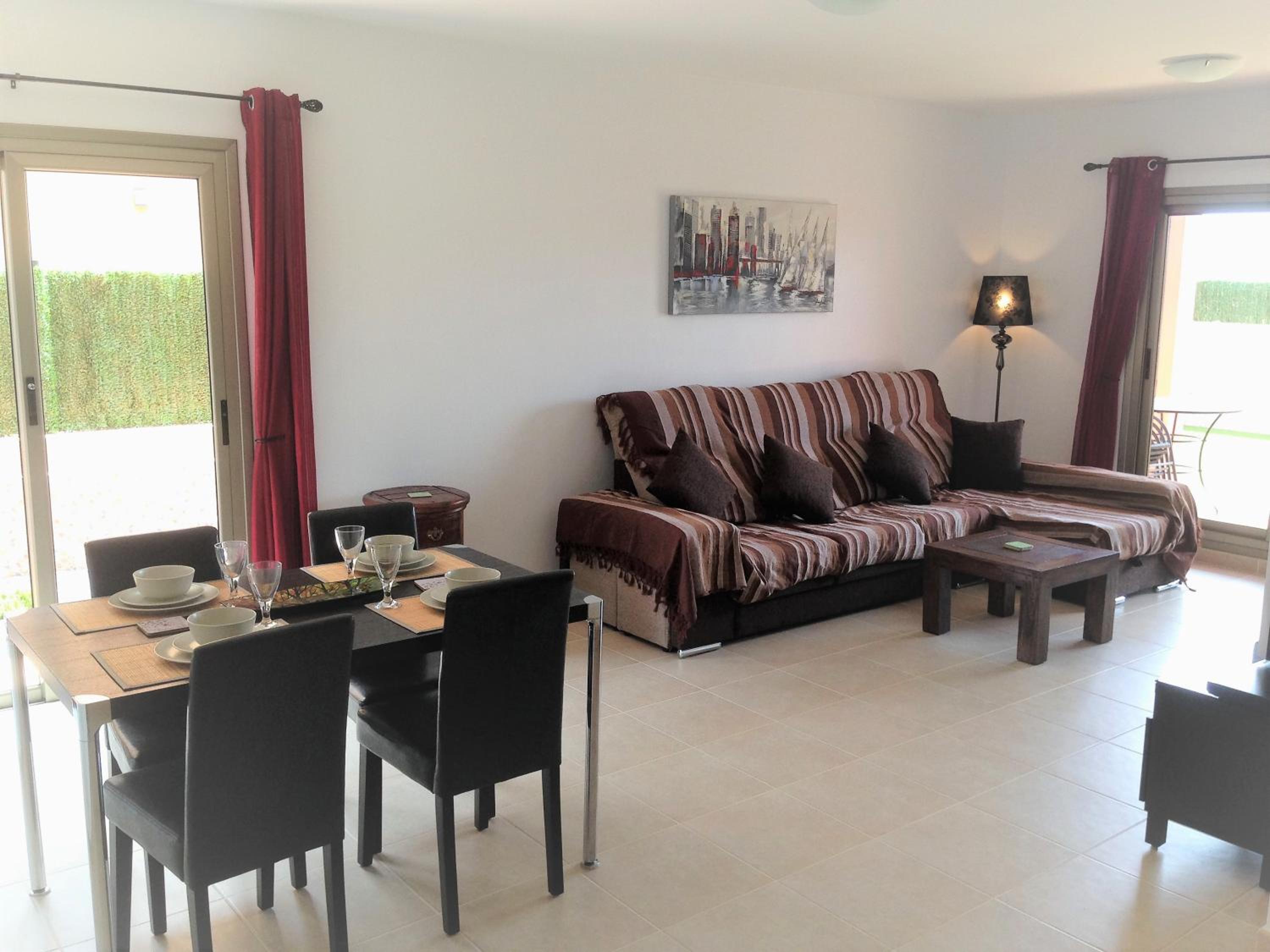 VV Registered Spacious Superb South facing apartment