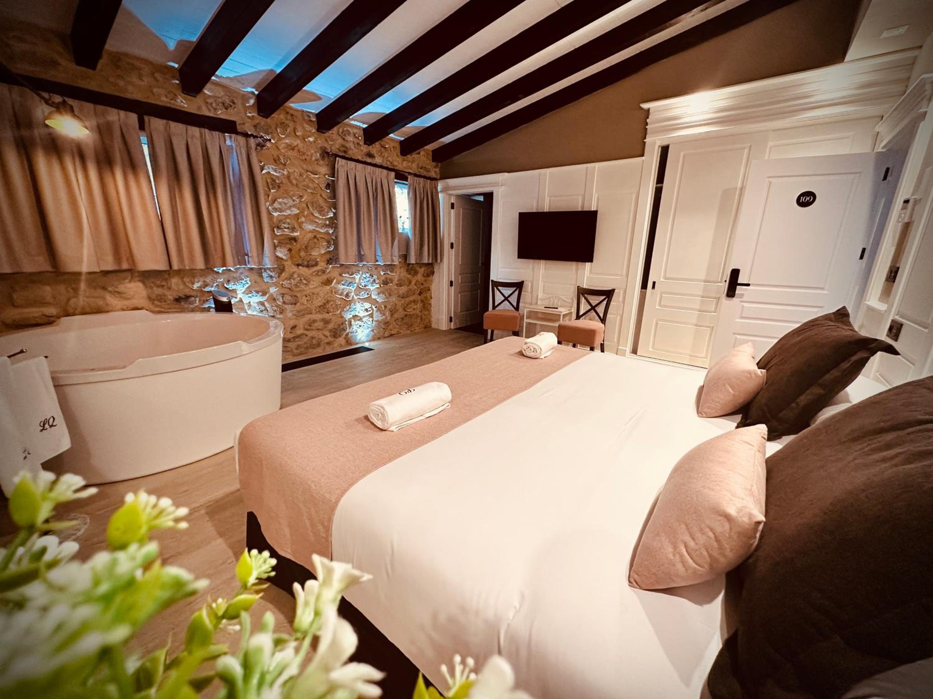 La Quinta Luxury Palace