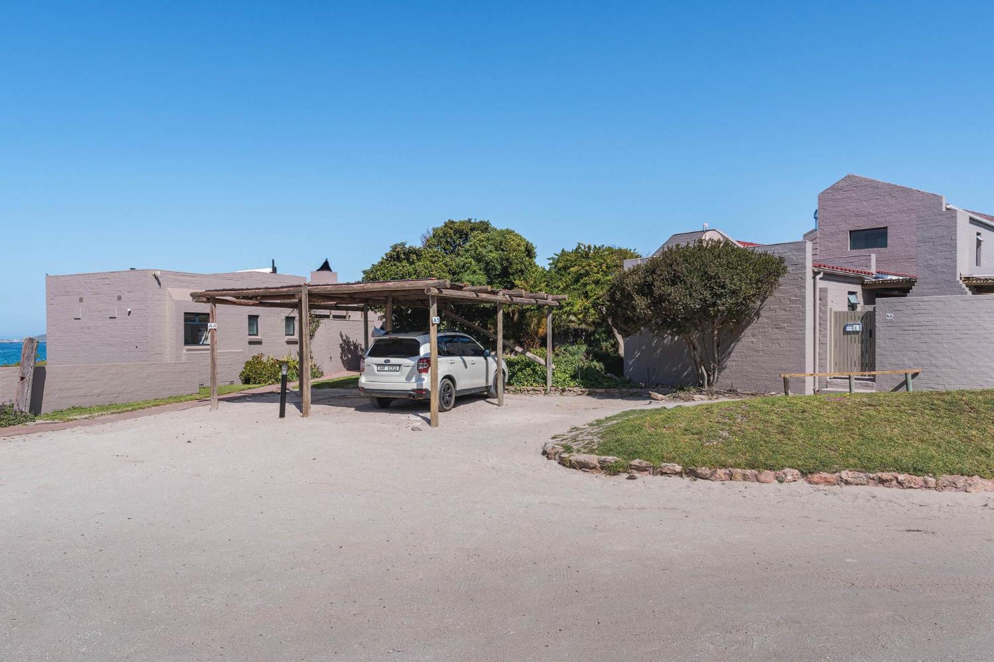 Blue Bay Lodge