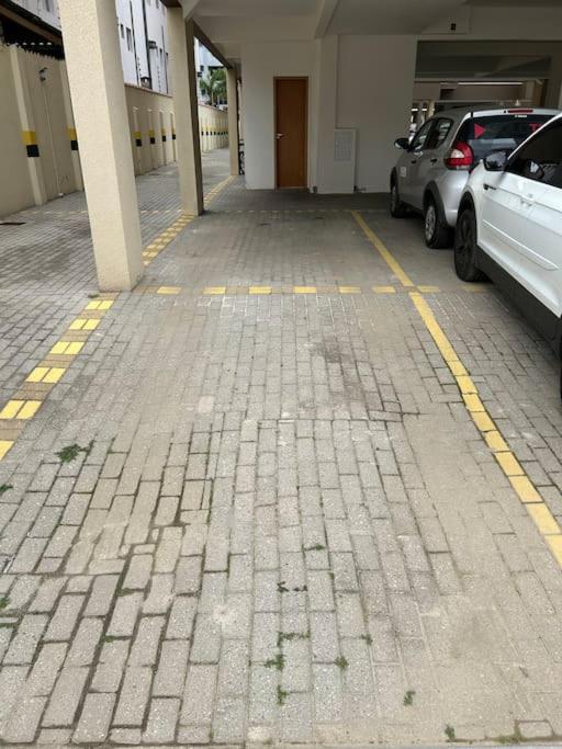 Ubatuba Itaguá com Ar, Churrasqueira e 2 vagas