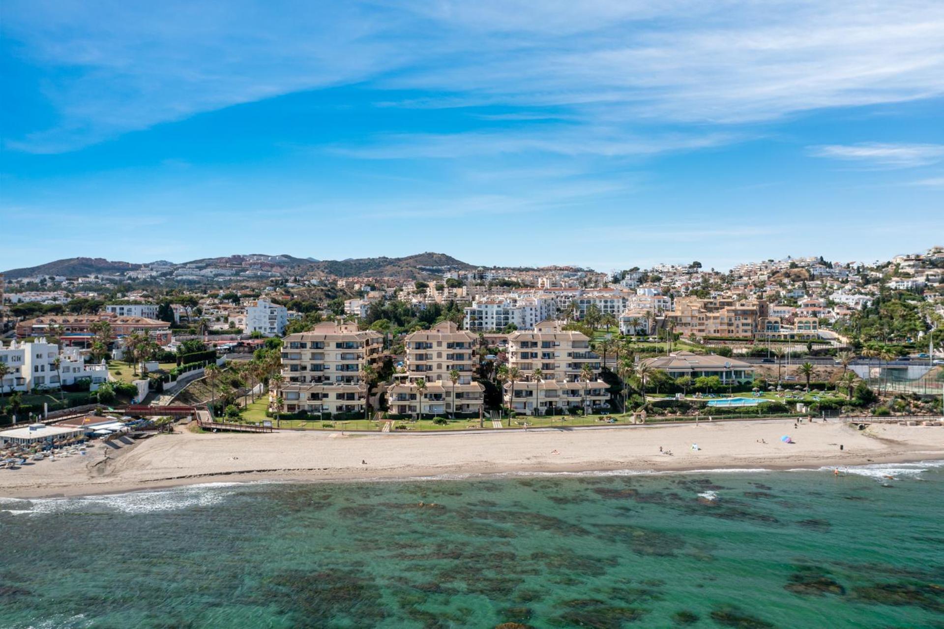03526 Vistas al mar Lubinasol primera línea de playa