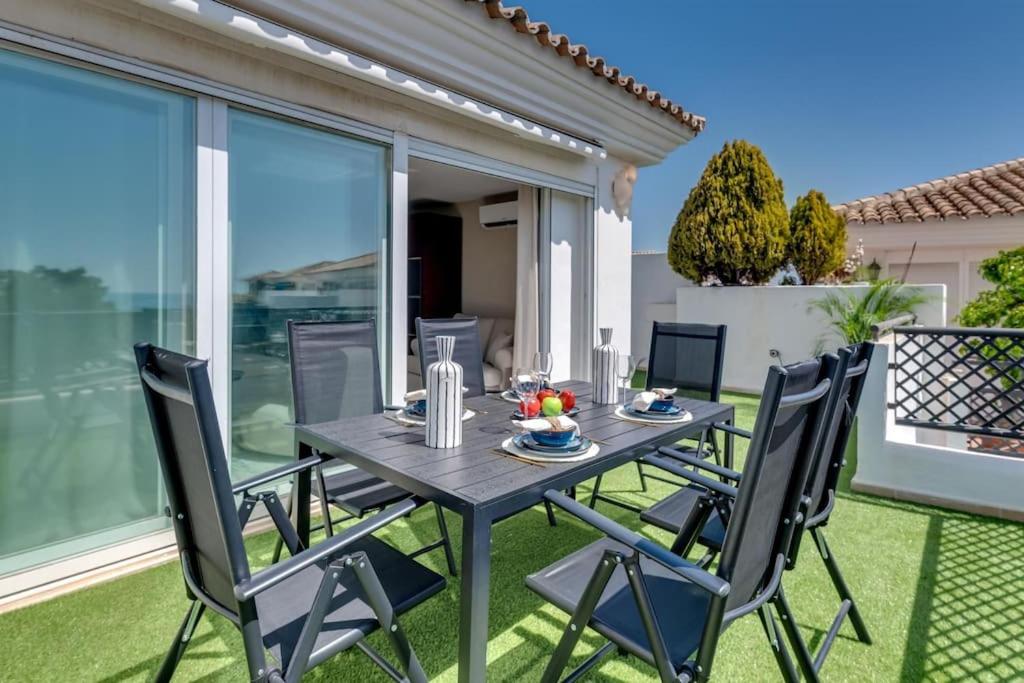 the diamond of banus with SEAVIEWS
