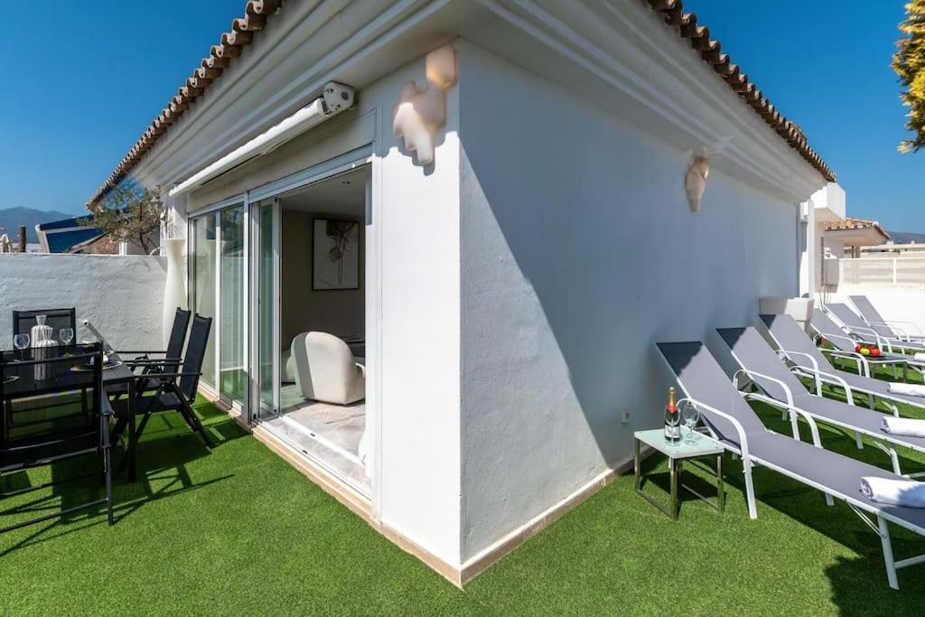 the diamond of banus with SEAVIEWS