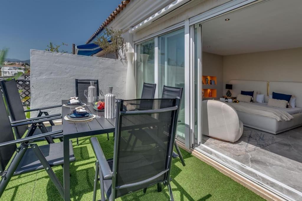 the diamond of banus with SEAVIEWS