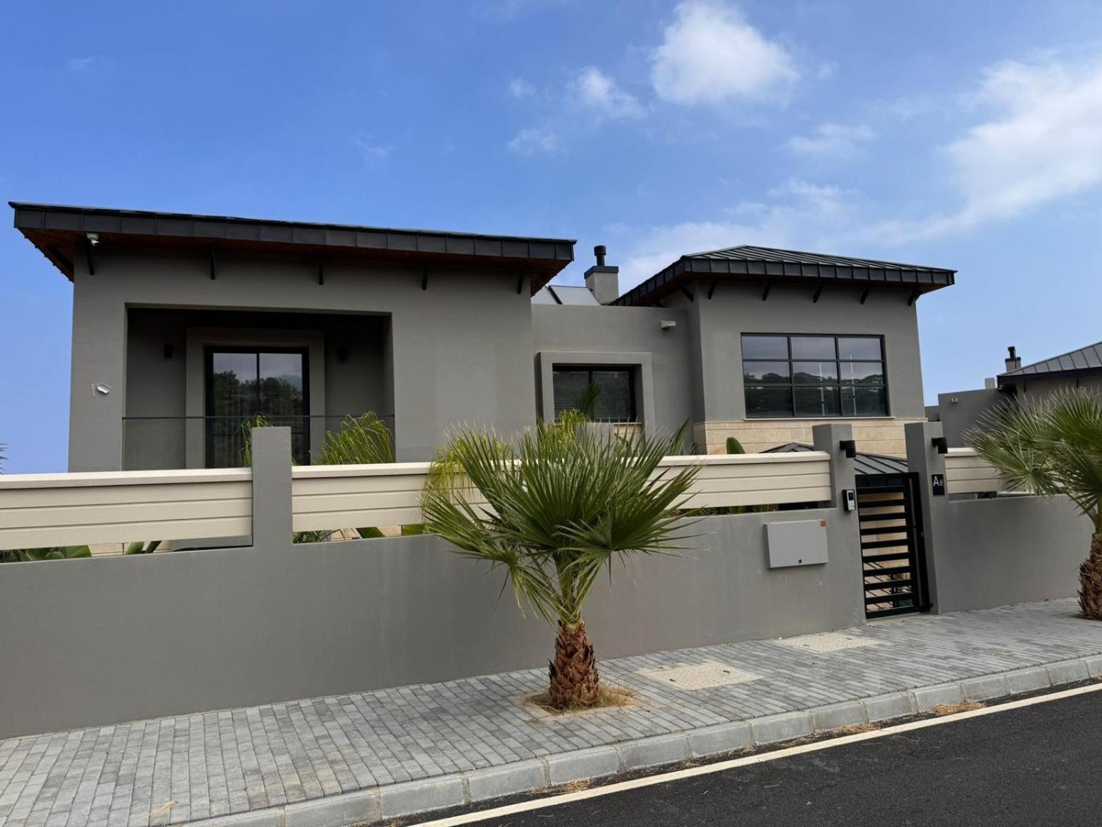 Suat Houses