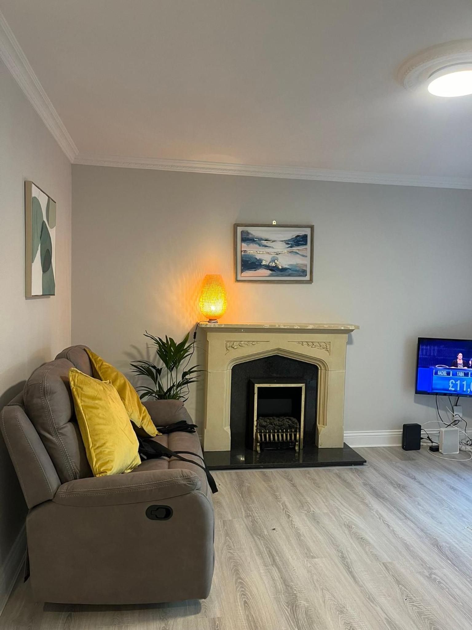 Modern City Centre 3 Bedroom House view 5