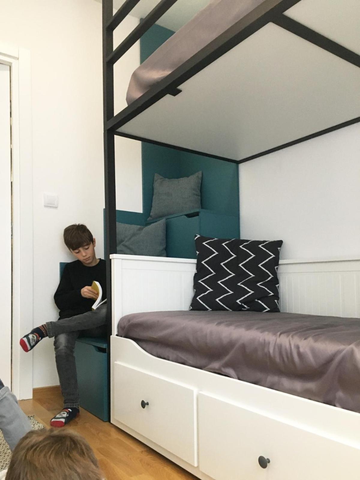 Photo 12