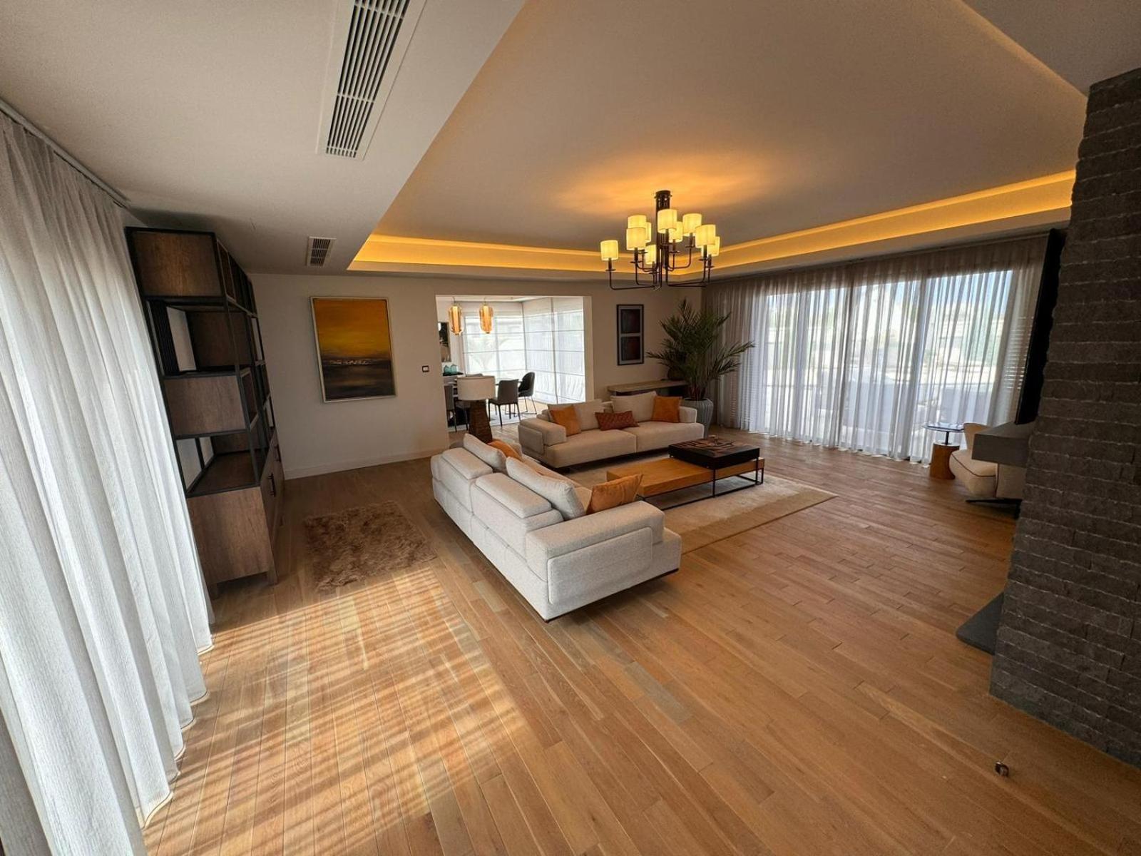 Suat Houses