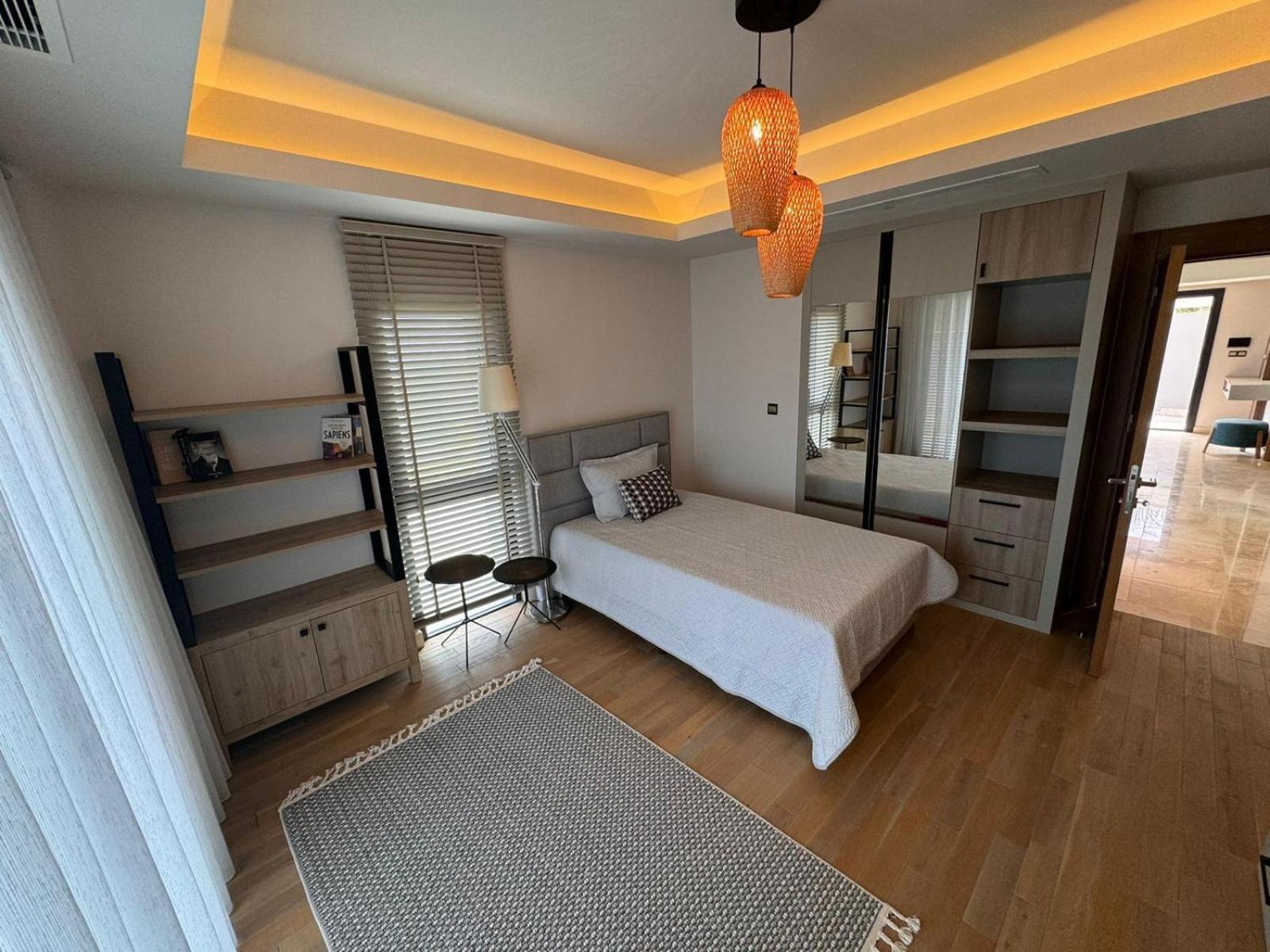Suat Houses