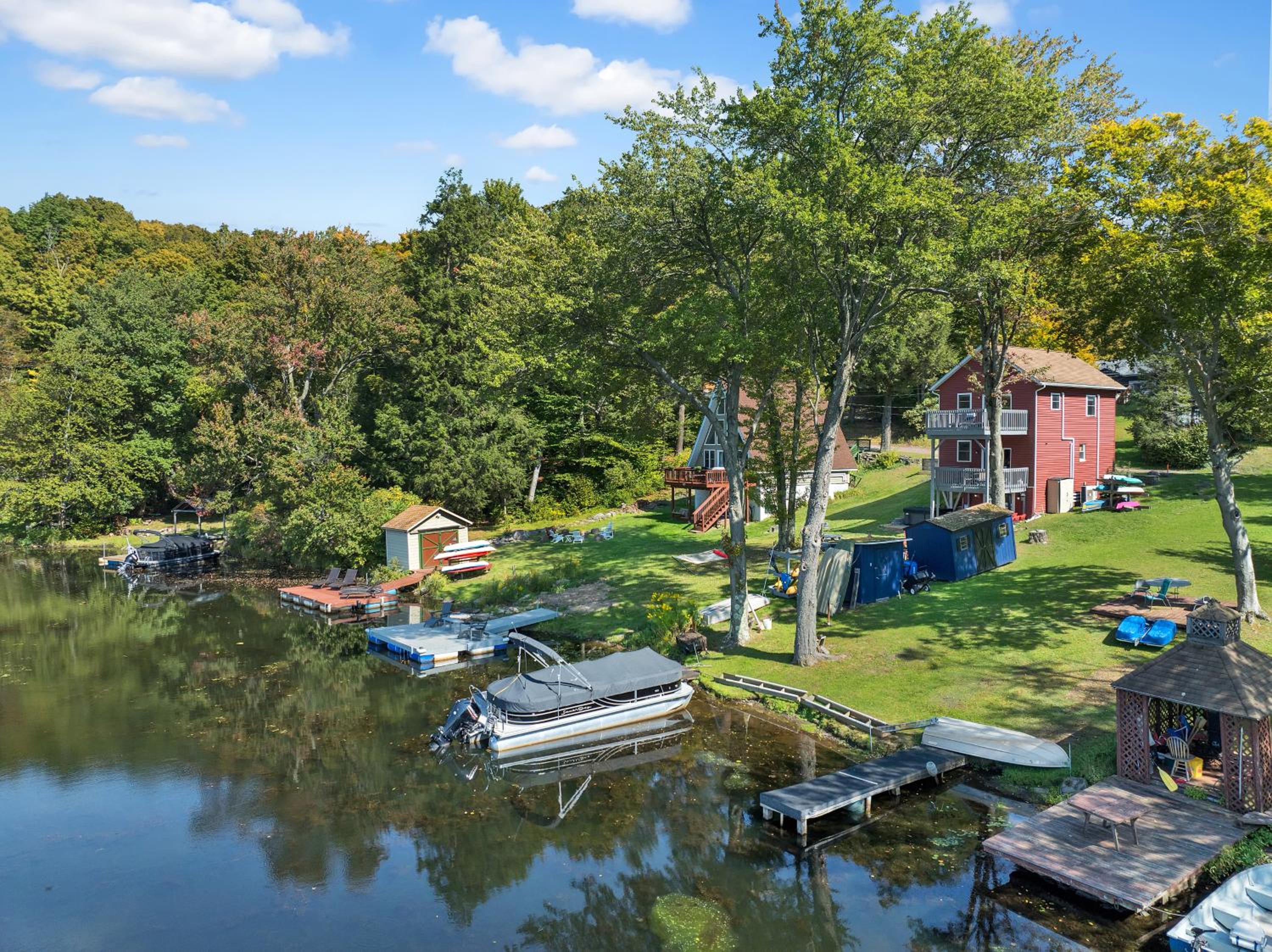 Lakefront, Hot Tub, Dock, Kayaks, Amazing Views view 4