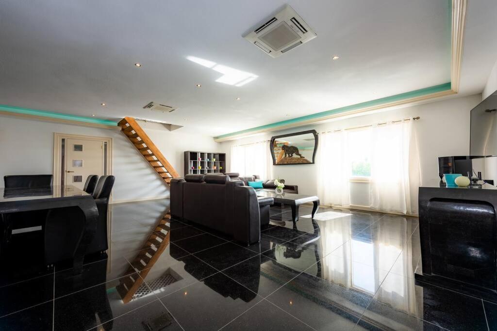 La Casa Piu Bella where the customer is king