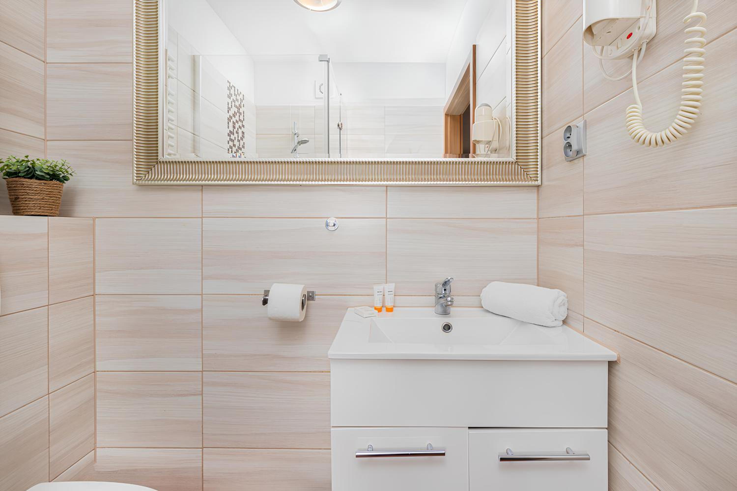 Flatbook - Old Town Apartments Ogarna