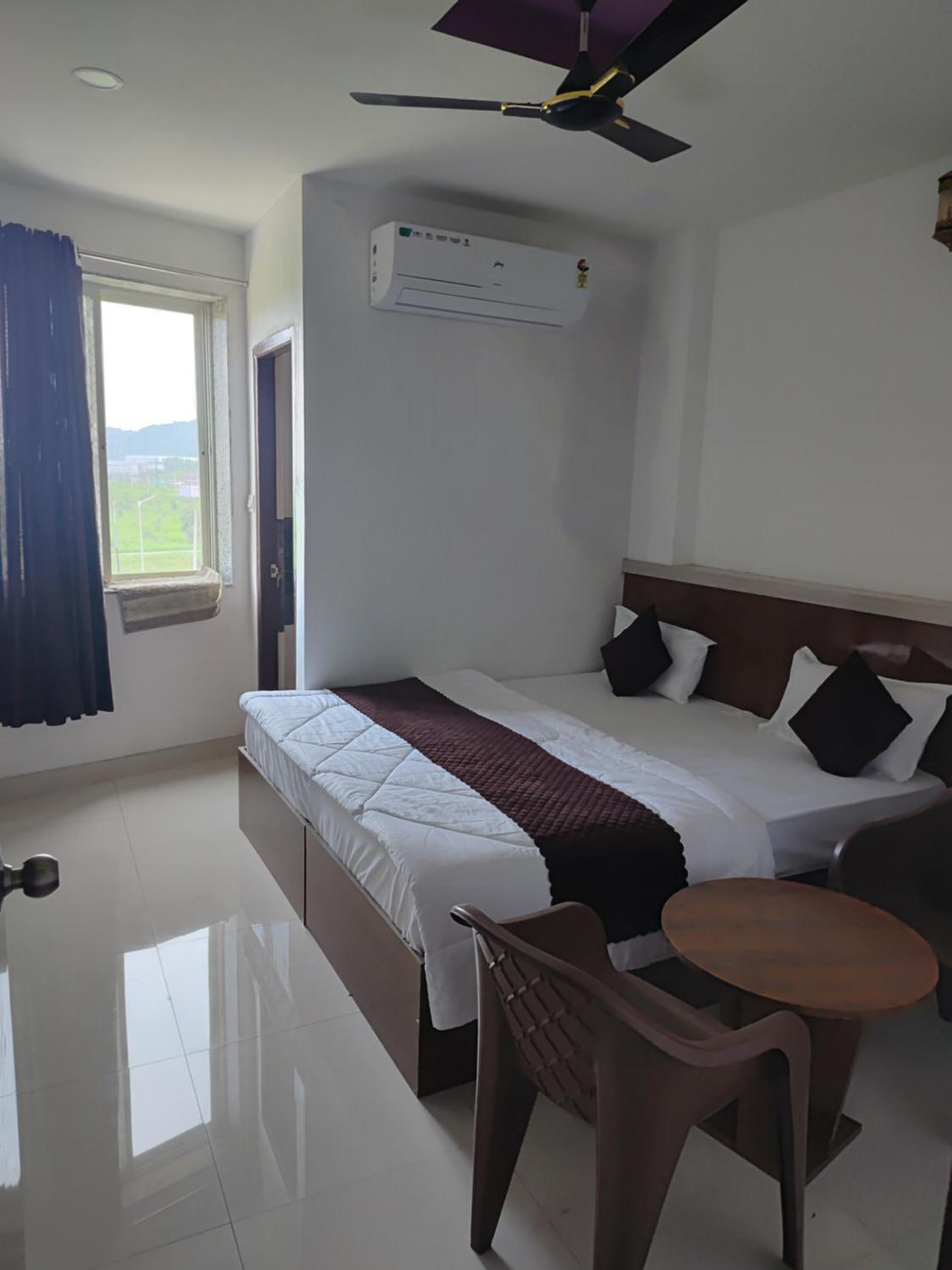 Hotel shree