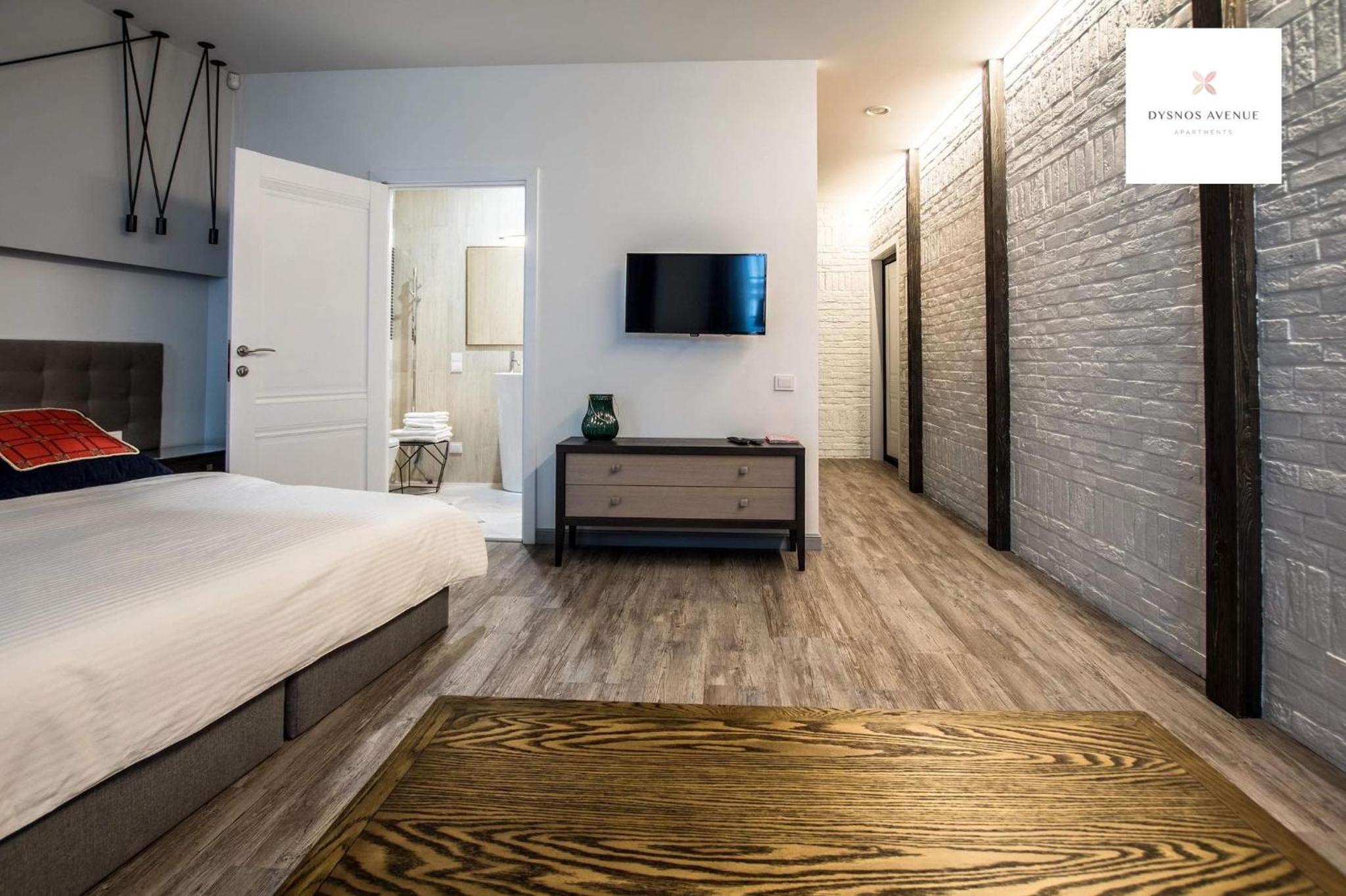 Dysnos Avenue Apartments view 3