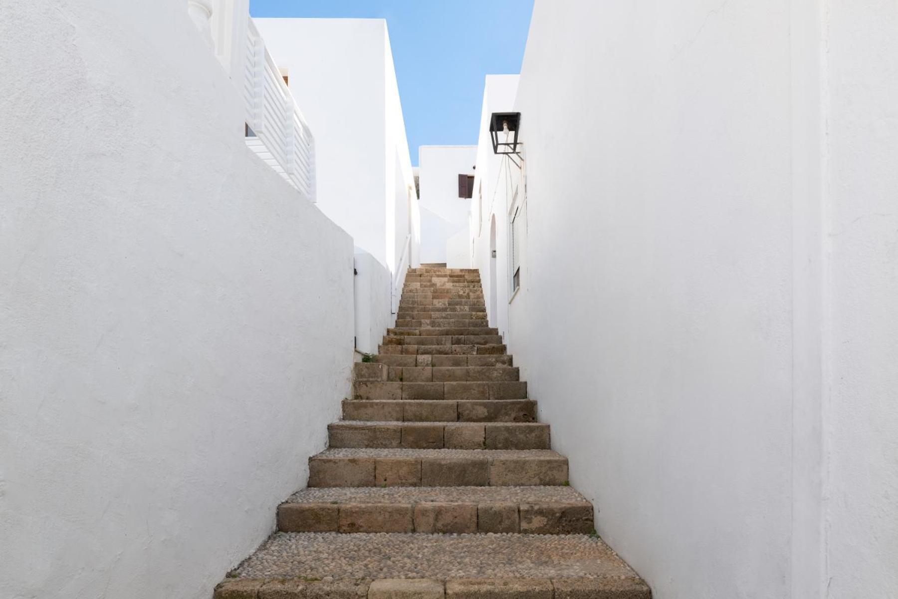 Hotel Apostolos Rooms - Image 1