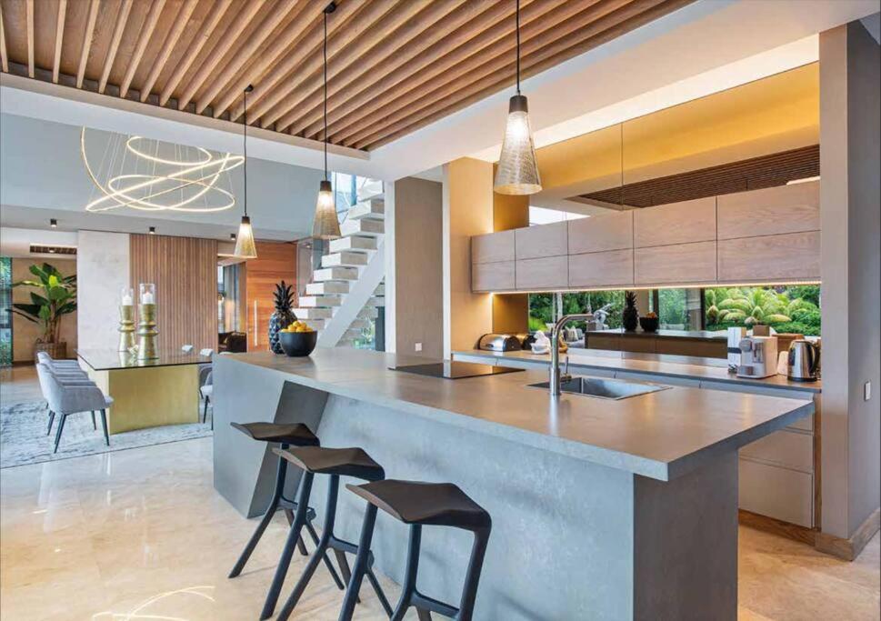 Villa One by IHR photo 4