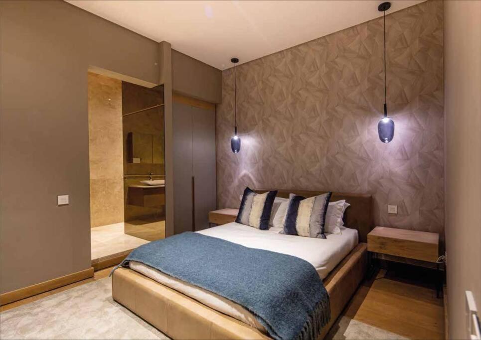 Villa One by IHR photo 5