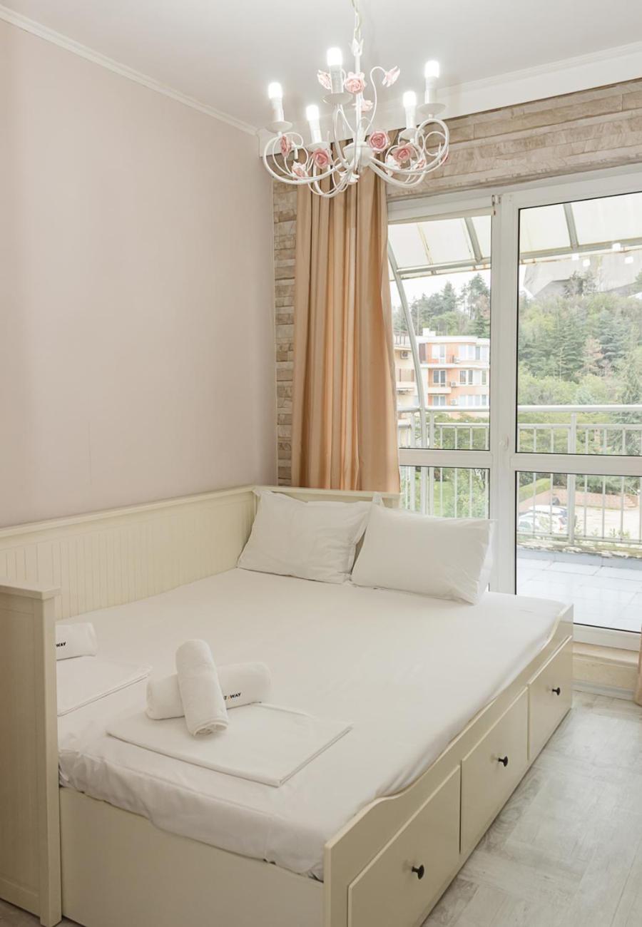 Peaceful Three-Bedroom in Briz, Varna by Flat Mаnаger