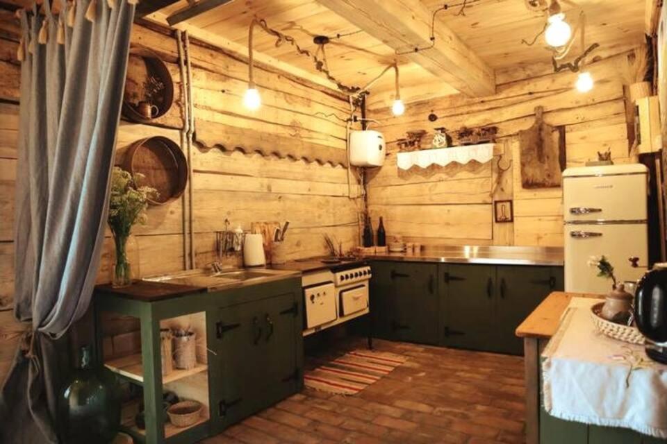 An authentic granary