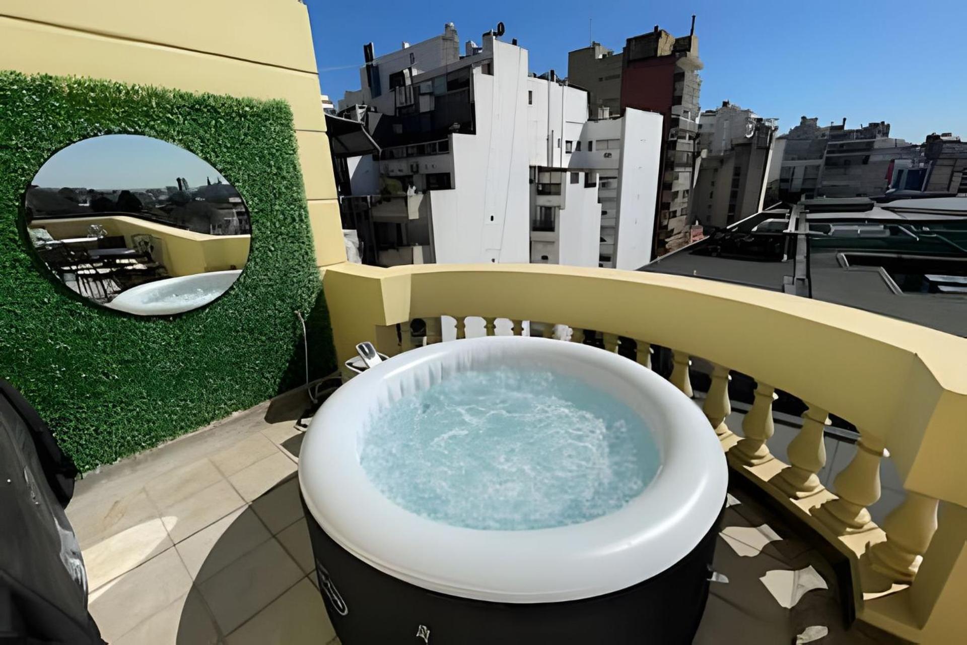 Terraza Privada con Jacuzzi y Parrilla en Recoleta