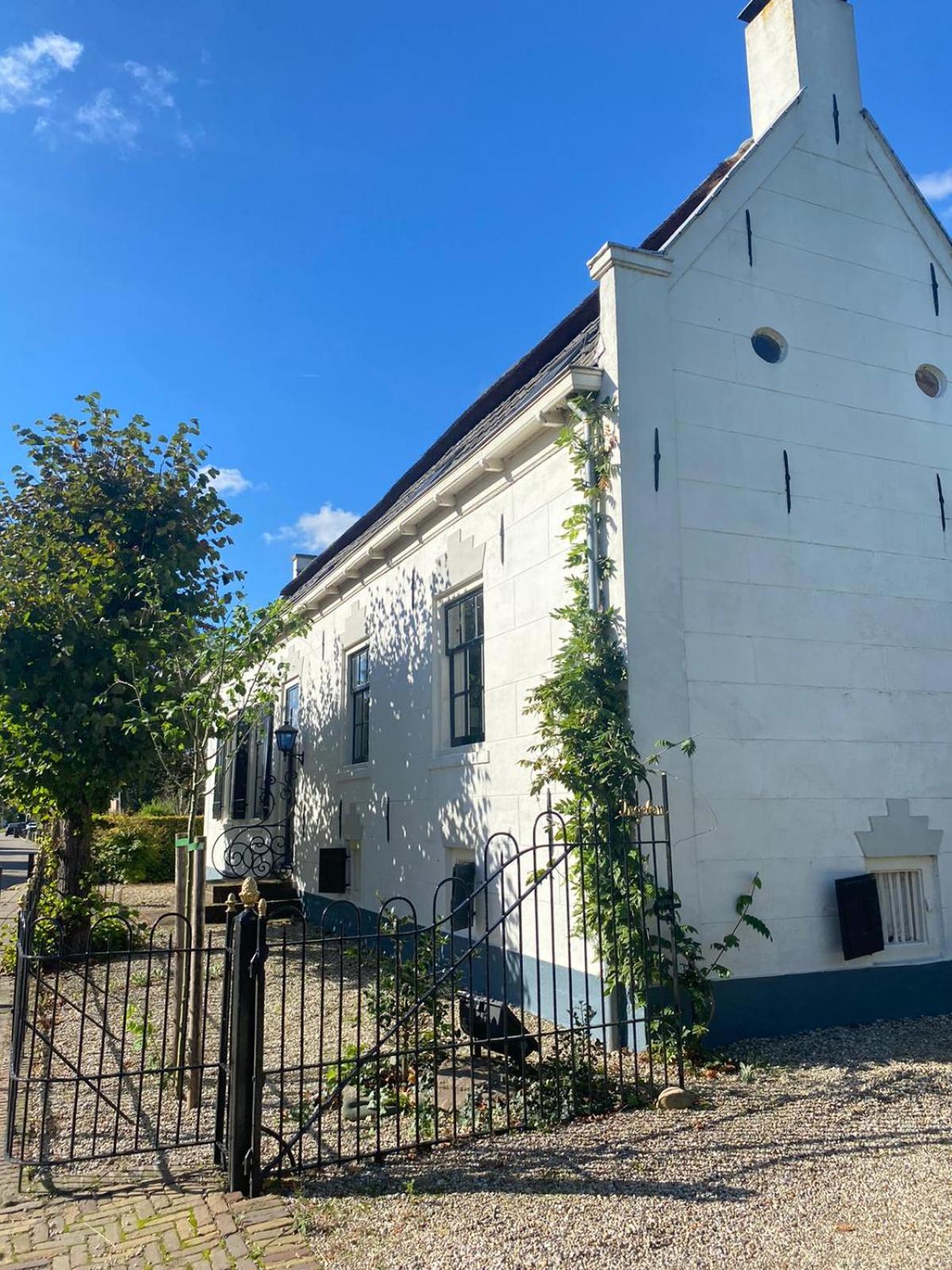 Beautiful renovated Farmhouse