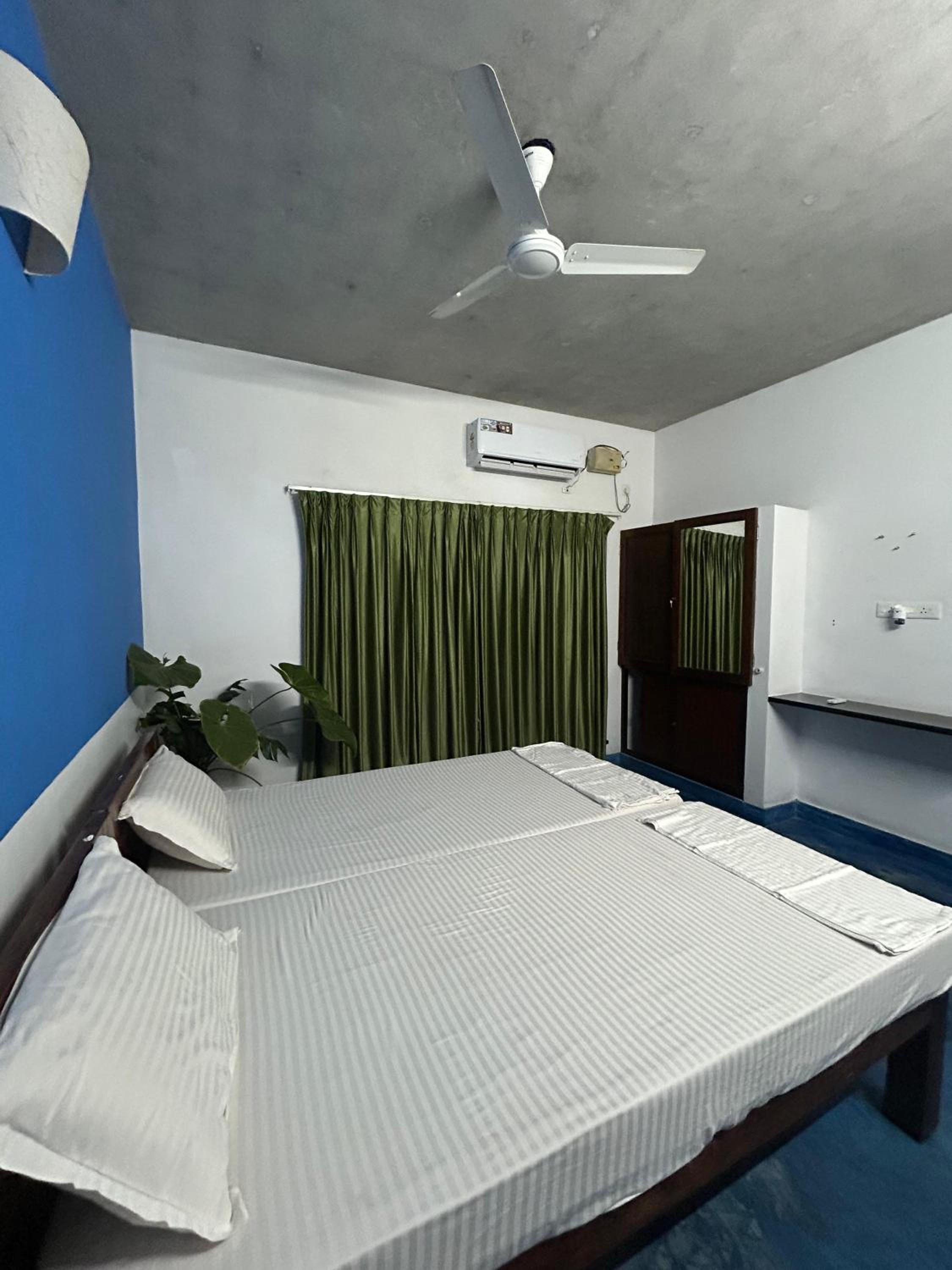 Samantha International The Ultimate Hostel Treat