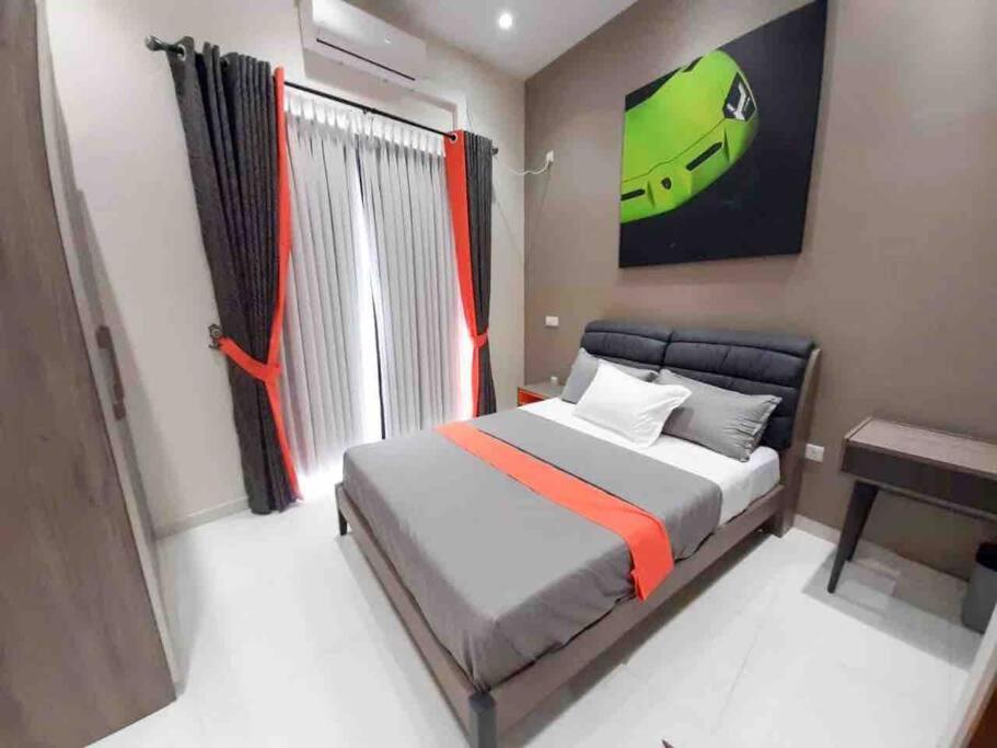 A Supercar themed apartment located in Colombo view 5