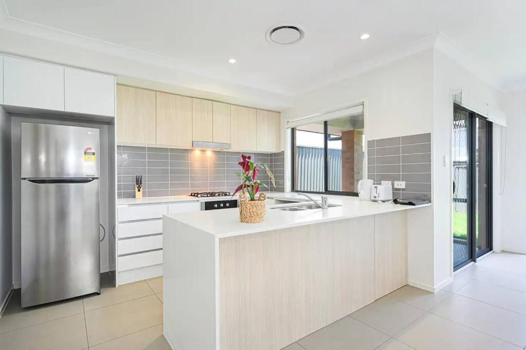 Sydney Cobbitty 4bed house,close Oran Park