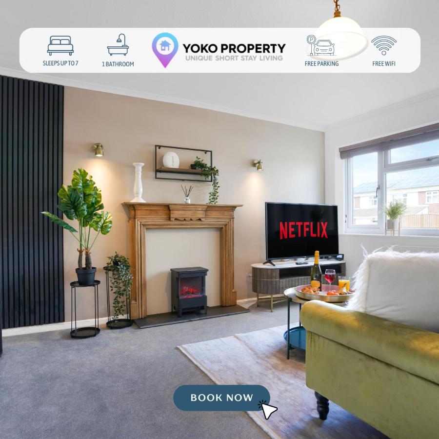 Blandford House with Free Parking, Fast Wifi, Smart TV with Netflix and Private Garden by Yoko Property view 4