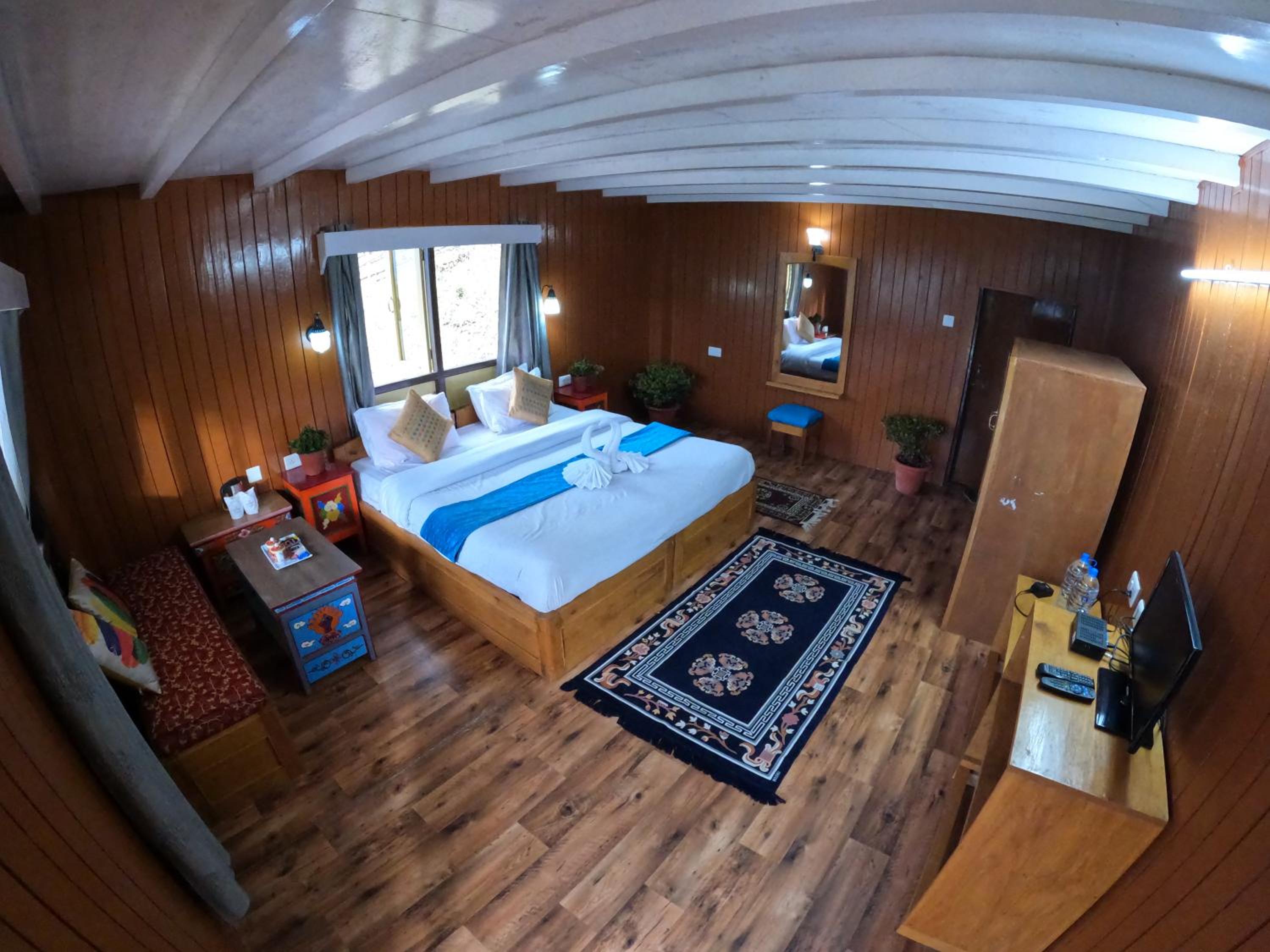 Lamthang Retreat