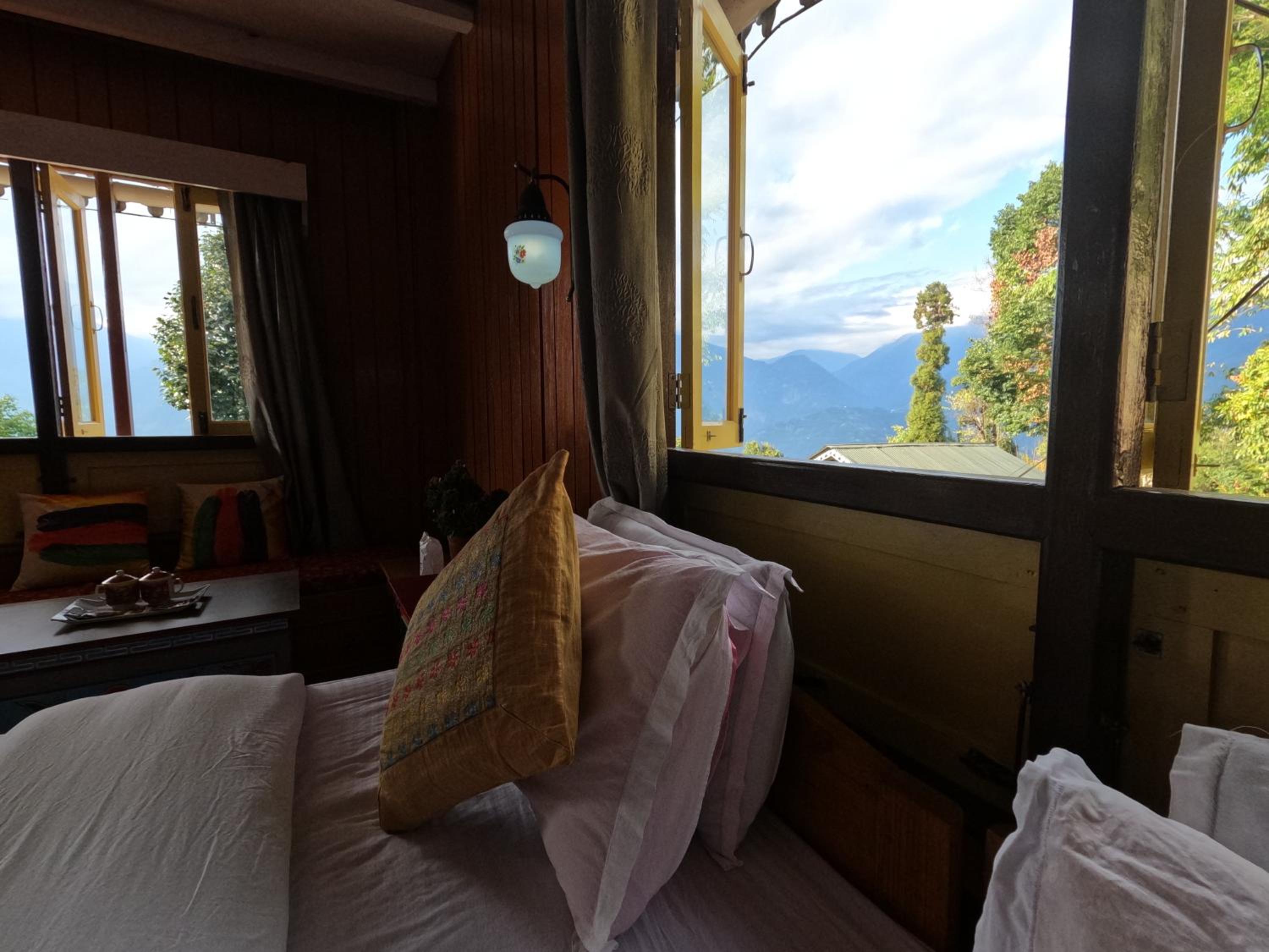 Lamthang Retreat