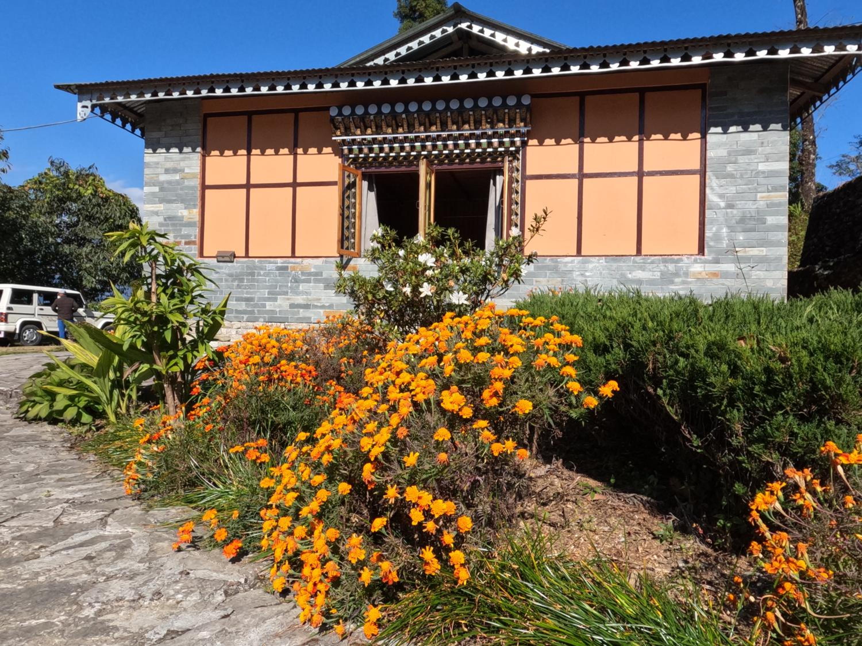 Lamthang Retreat