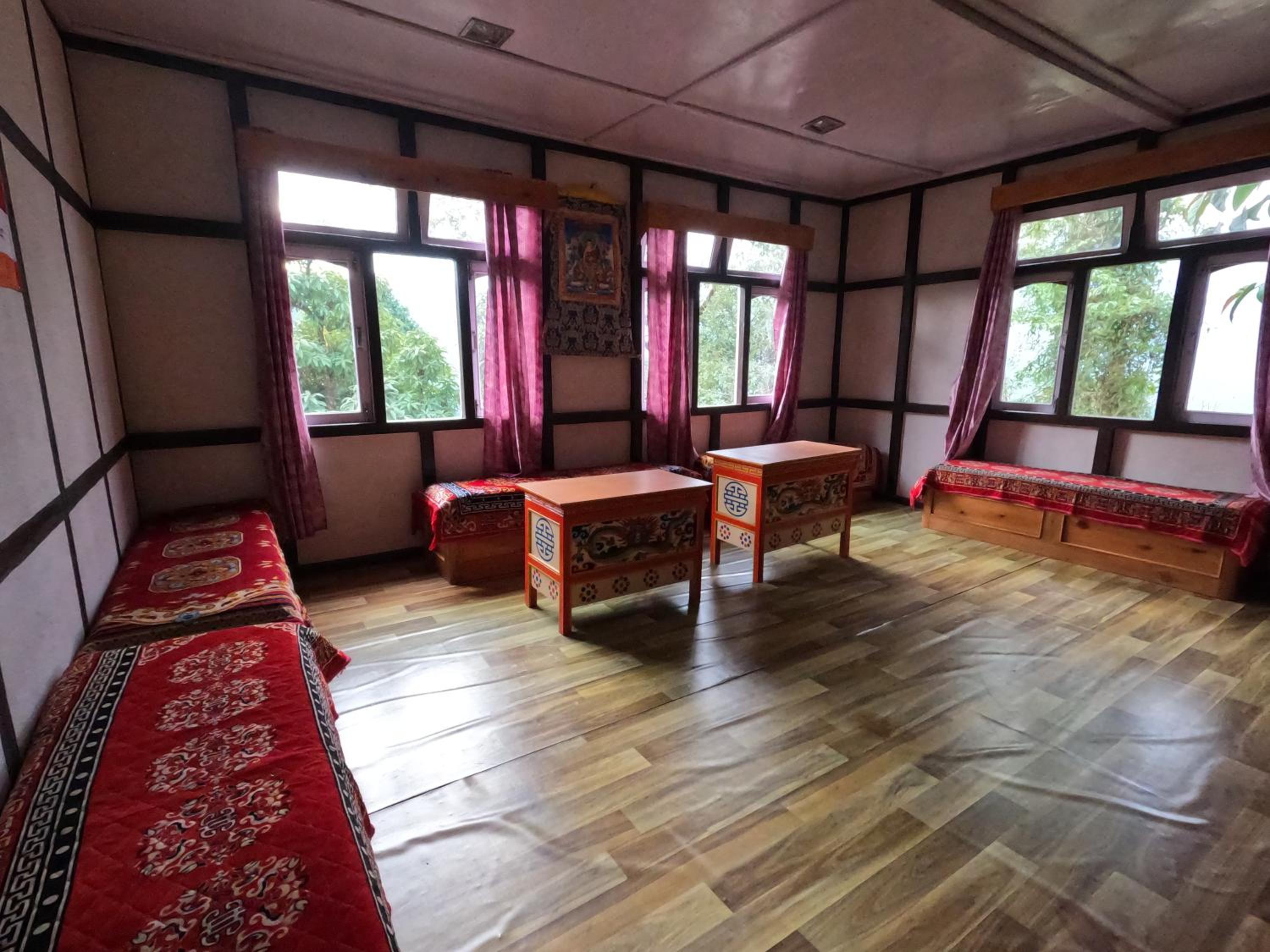 Lamthang Retreat